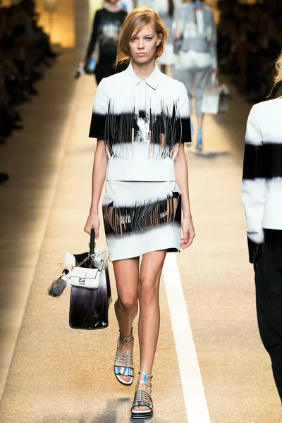 Look 20